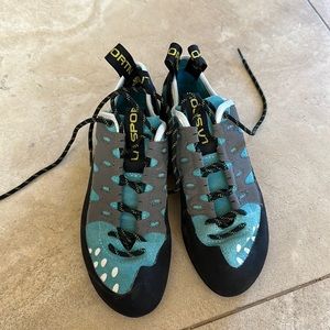 Rock climbing shoes size 7.5